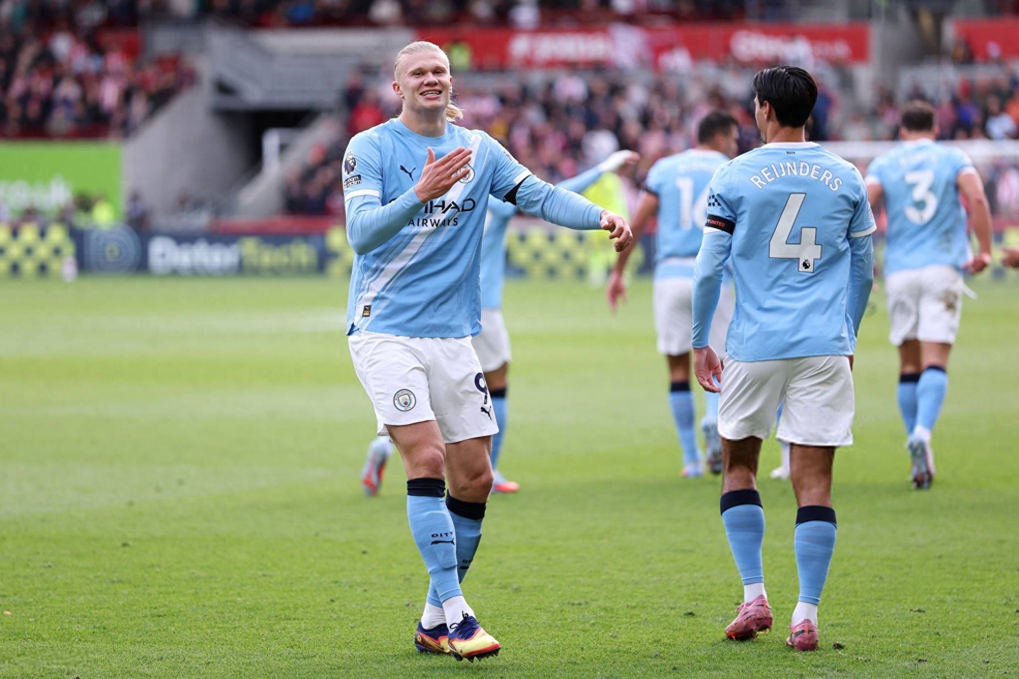 安东尼：孔帕尼夏窗曾给我打电话，但我已与贝蒂斯达成协议（安东尼透露：夏窗曾接孔帕尼来电，但已先与贝蒂斯谈妥）