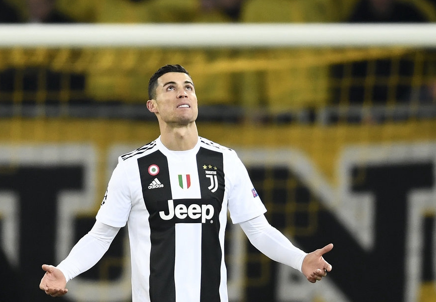 本赛季湖人打到关键时刻的比赛8胜0负，未尝败绩（湖人本季关键时刻8战全胜，尚无败绩）