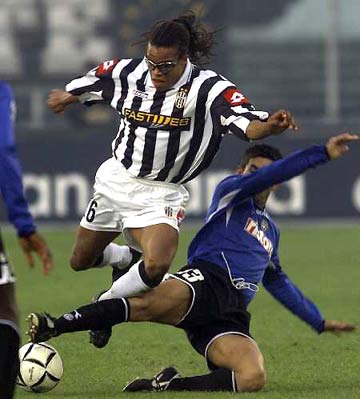 长传助攻姆巴佩破门，阿诺德西甲生涯首次送出助攻（阿诺德西甲首助献上，长传助姆巴佩破门）