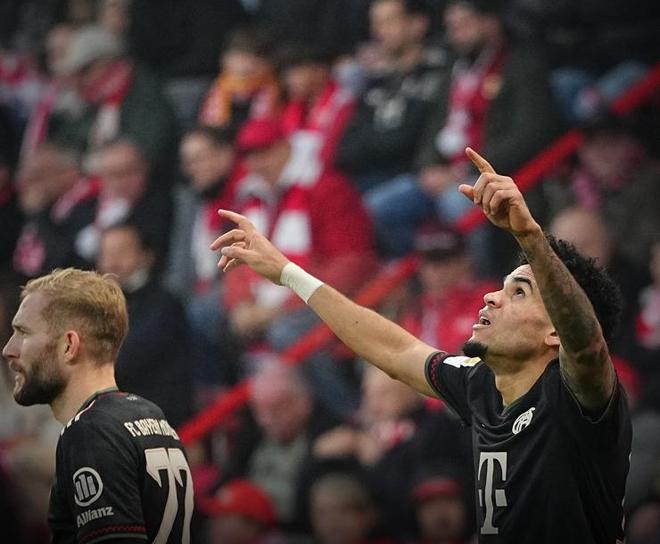 云南玉昆门将余鉴贤：希望下个赛季我能参加更多比赛（云南玉昆门将余鉴贤盼下赛季获得更多出场机会）