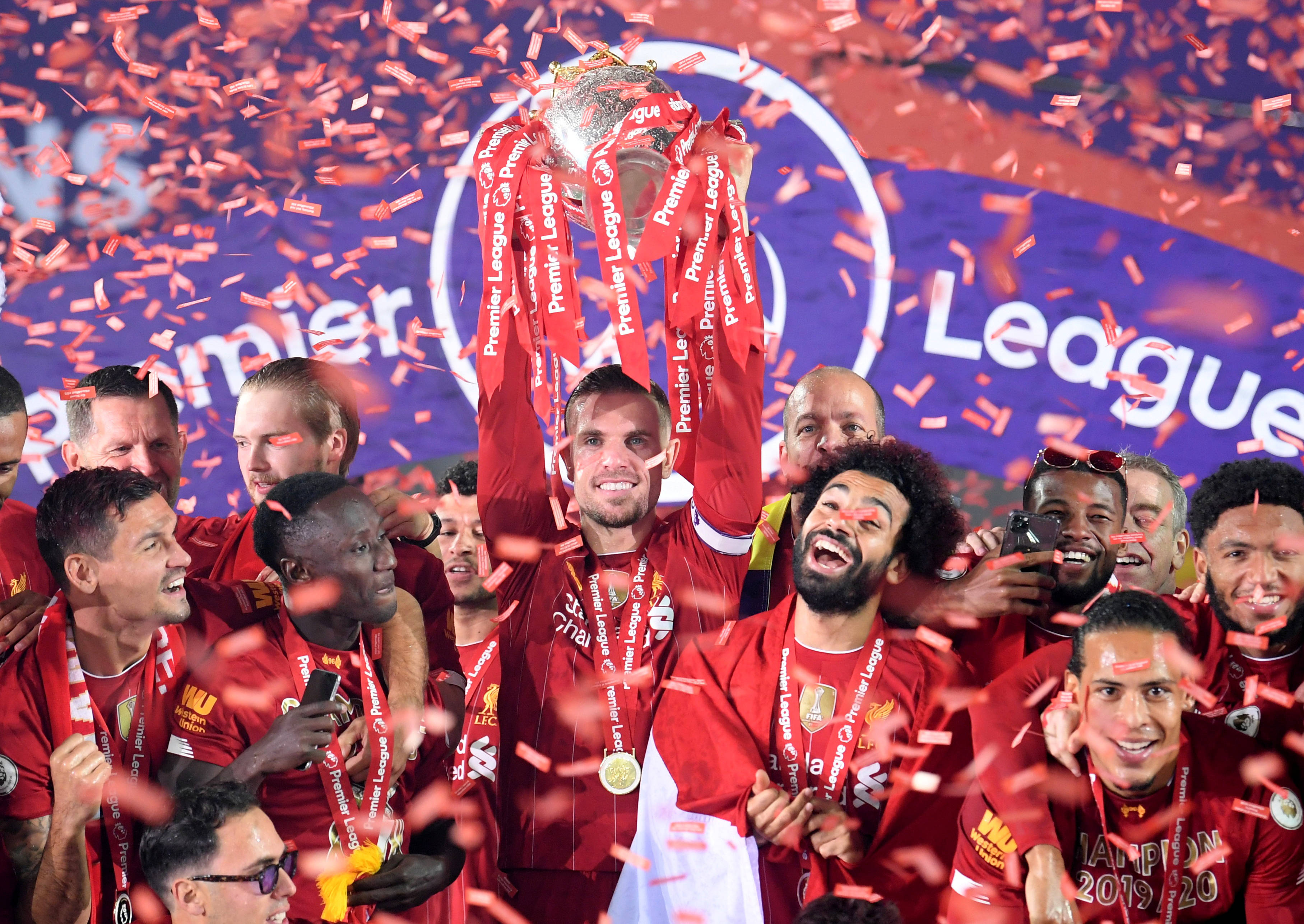 老鹰成为NBA本赛季首支助攻突破600大关的球队（老鹰成本季NBA首支团队助攻突破600的队伍）