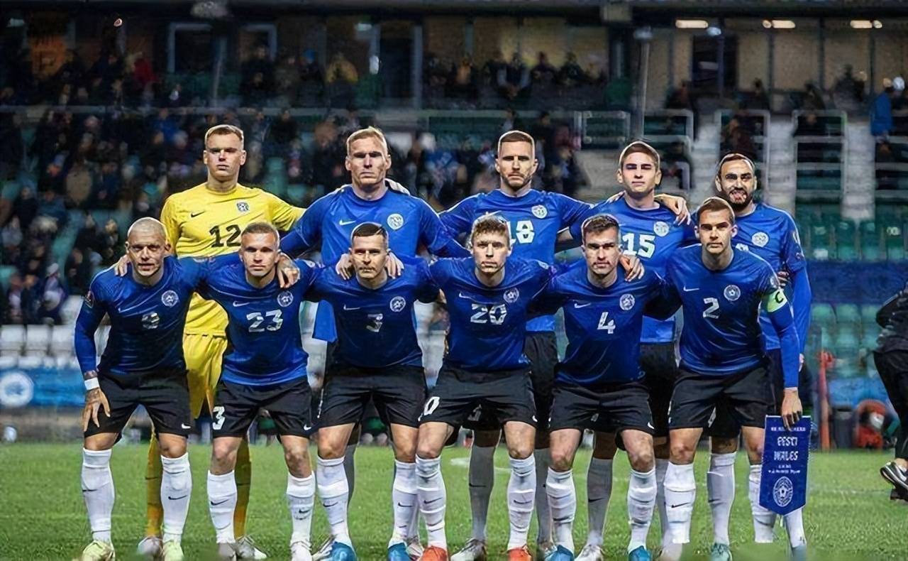 12名球星身价暴跌！皇马崩盘引发连锁反应，贝林厄姆2亿身价也难保（皇马崩盘引发转会震荡：12大球星身价集体跳水，贝林厄姆2亿恐难守）