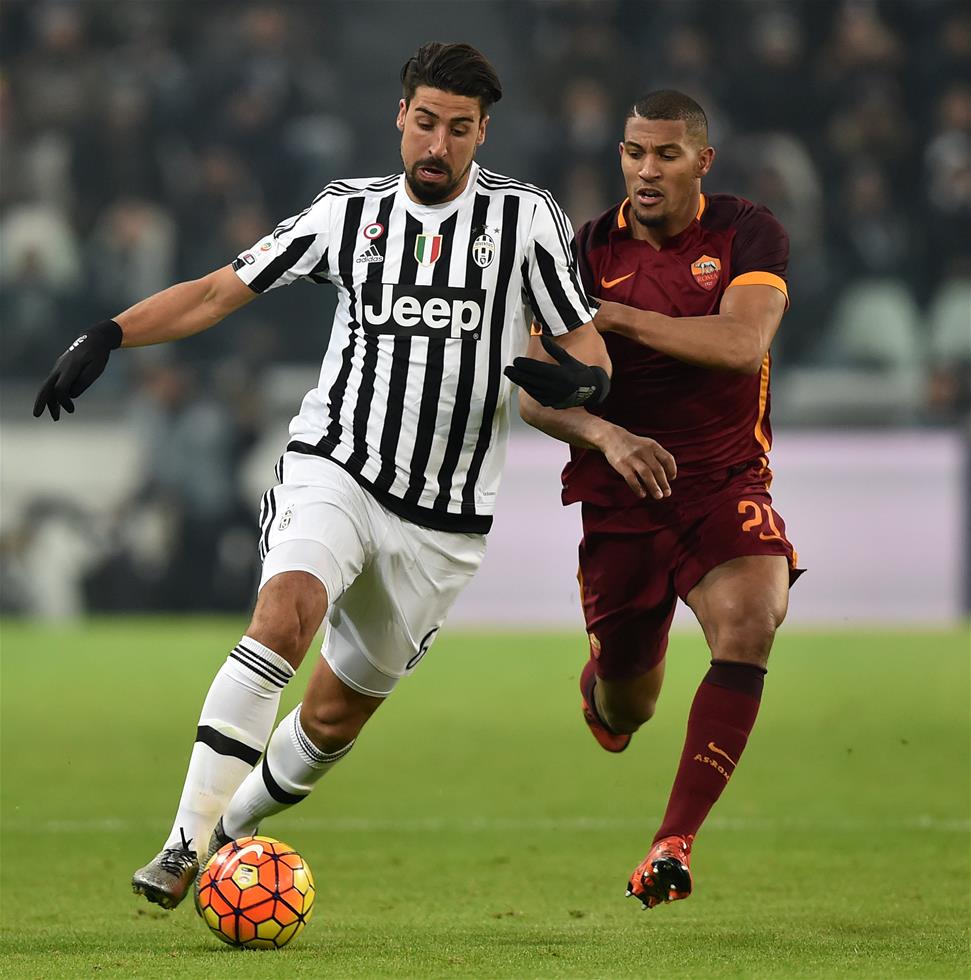 葡体中场西蒙斯：拜仁是支非常强大的球队，我们可以昂首离开（葡体中场西蒙斯：拜仁极具实力，我们依旧能昂首离场）