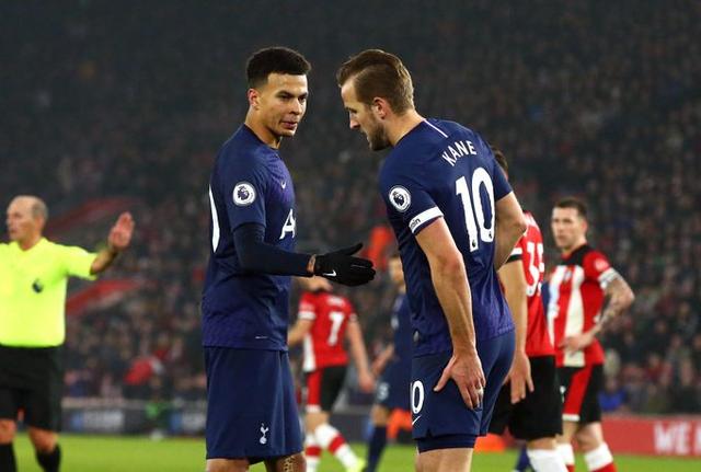 剑南春｜米兰1-0拉齐奥暂登顶，莱奥制胜，托莫里献助攻（剑南春｜米兰1-0小胜拉齐奥暂居榜首，莱奥破门，托莫里送助攻）