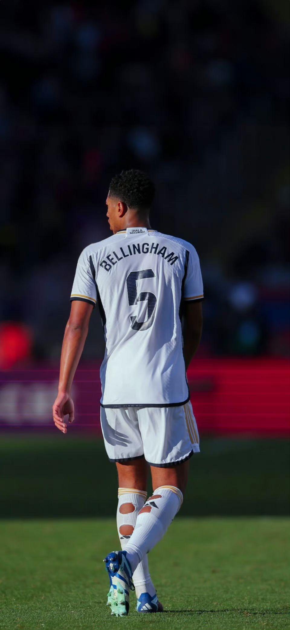 猛龙三大得分手合砍72分，带队终结两连败（猛龙三箭头合力轰下72分，止住两连败）