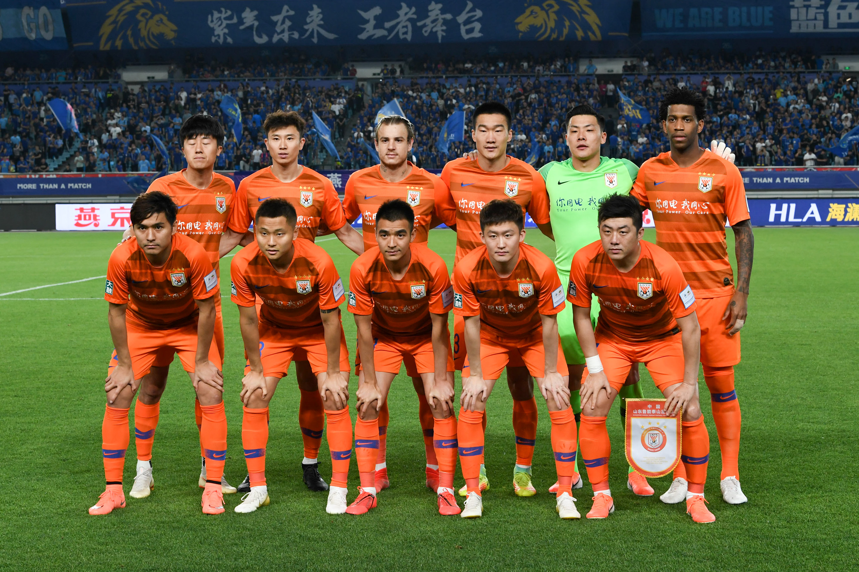 孙兴慜：没踢满全场？我尊重教练的决定，球队比我个人更重要（孙兴慜谈未踢满全场：尊重主帅决定，团队优先于个人）