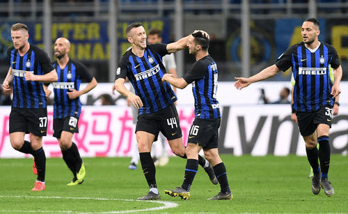 世体：欧足联检查员全面审查诺坎普，确认其可以举办欧冠比赛（世体：诺坎普通过欧足联全面核查，获准承办欧冠赛事）