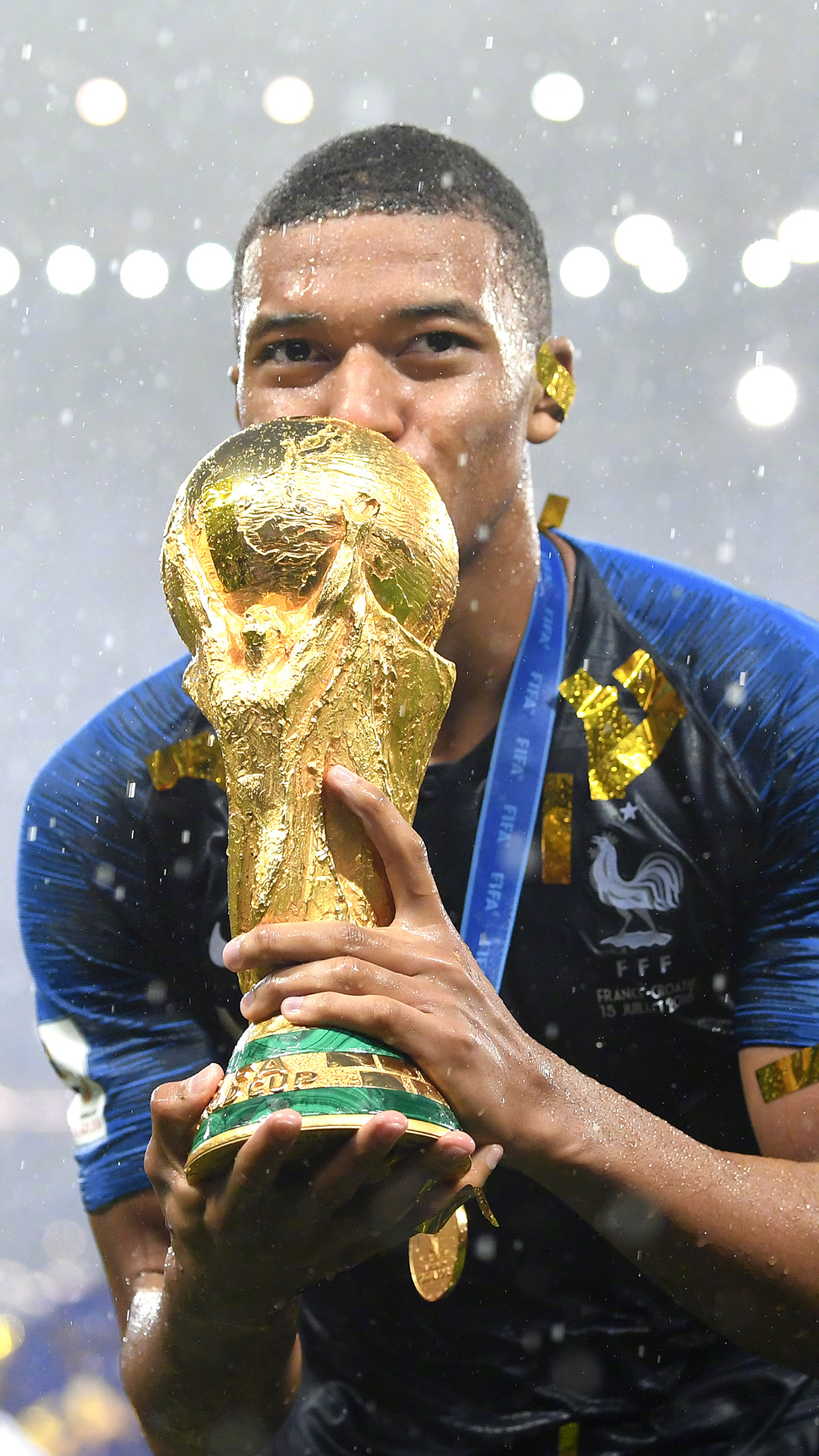 阿莱格里：没给弟媳打电话；缺中锋？现在意甲头号射手是恰20（阿莱格里：没给弟媳打电话；中锋不缺，如今意甲射手王是恰20）